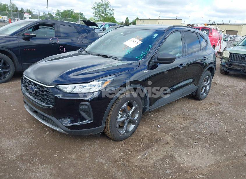 Photo 2 of 2025 Ford Escape ST-LINE (VIN 1FMCU9MNXSUA63061)