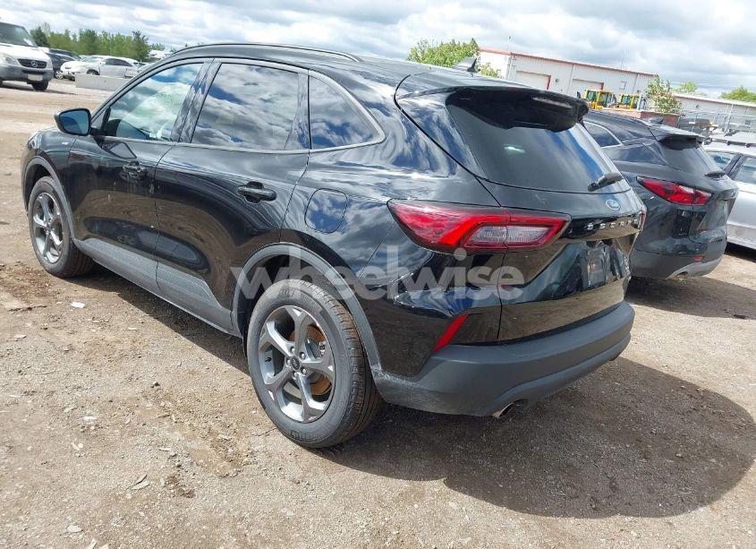 Photo 3 of 2025 Ford Escape ST-LINE (VIN 1FMCU9MNXSUA63061)