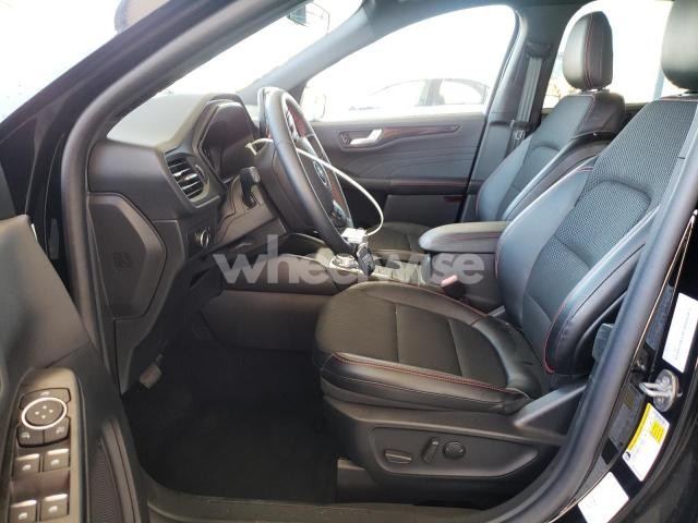 Photo 2 of 2025 FORD ESCAPE ST LINE N/A (VIN 1FMCU9MNXSUA85383)