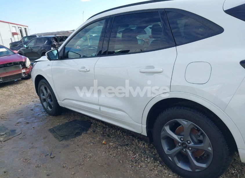 Photo 15 of 2023 Ford Escape ST-LINE SELECT (VIN 1FMCU9NA0PUB13405)