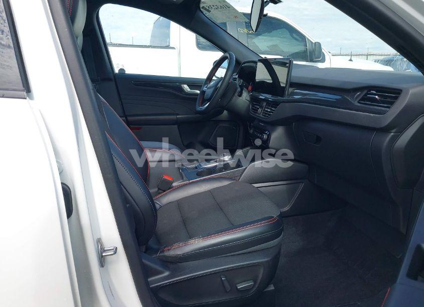 Photo 5 of 2023 Ford Escape ST-LINE SELECT (VIN 1FMCU9NA0PUB13405)