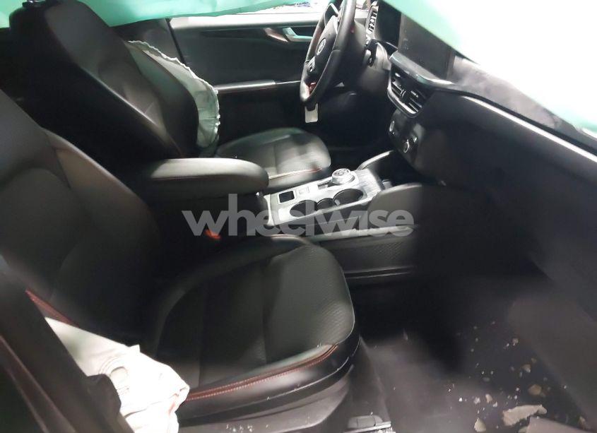 Photo 5 of 2023 Ford Escape ST-LINE SELECT (VIN 1FMCU9NA1PUA60066)