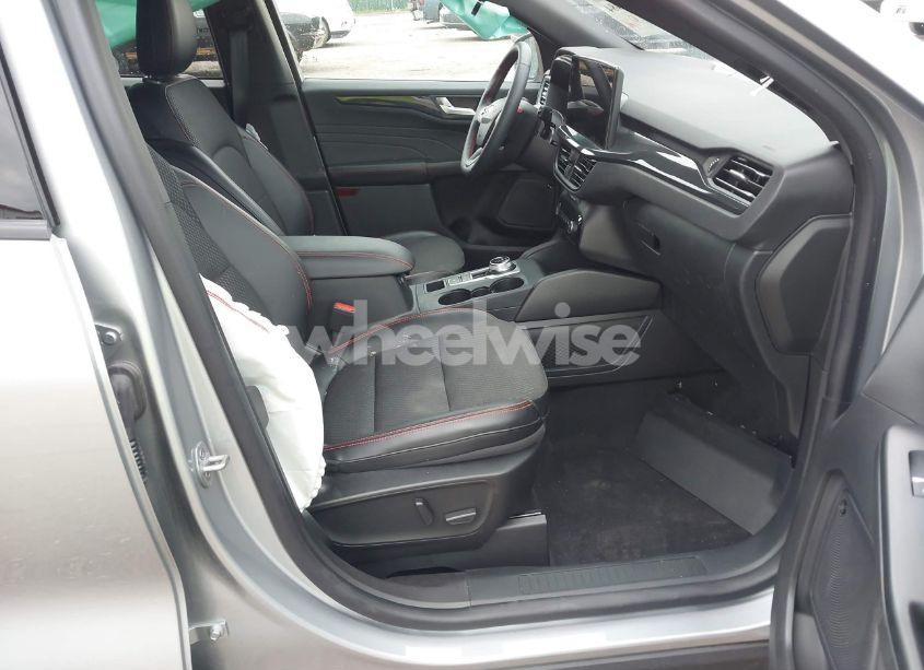 Photo 5 of 2023 Ford Escape ST-LINE SELECT (VIN 1FMCU9NA4PUB17506)