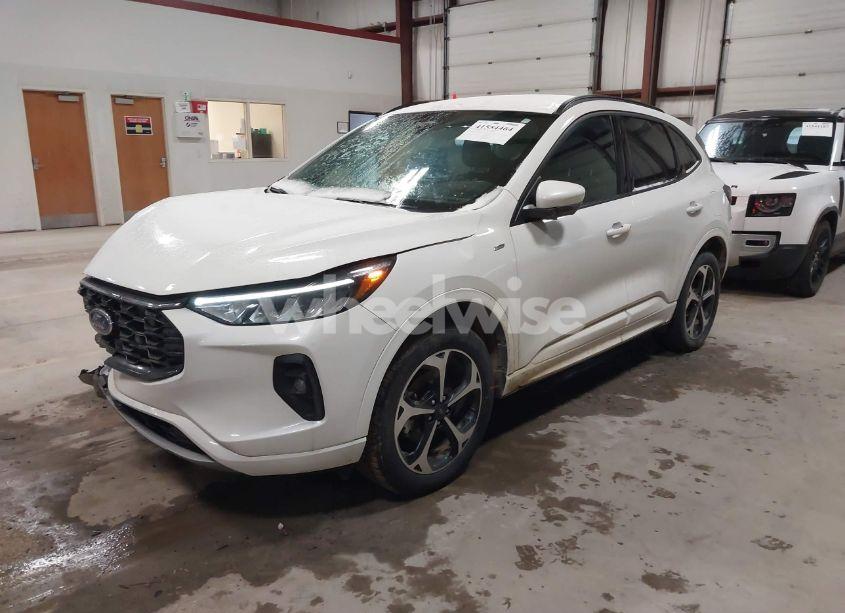 Photo 2 of 2024 Ford Escape ST-LINE SELECT (VIN 1FMCU9NA7RUA40276)