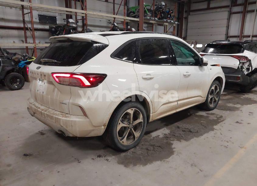Photo 4 of 2024 Ford Escape ST-LINE SELECT (VIN 1FMCU9NA7RUA40276)