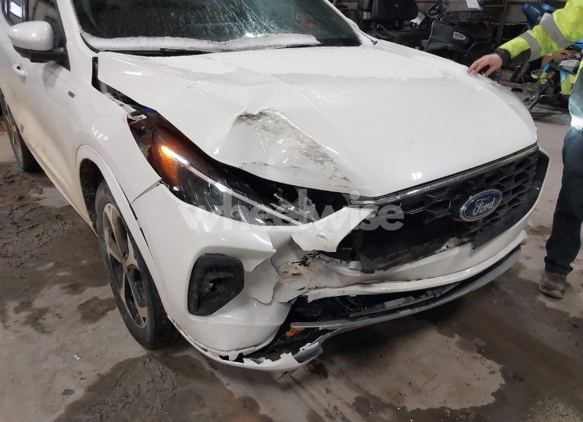 Photo 6 of 2024 Ford Escape ST-LINE SELECT (VIN 1FMCU9NA7RUA40276)