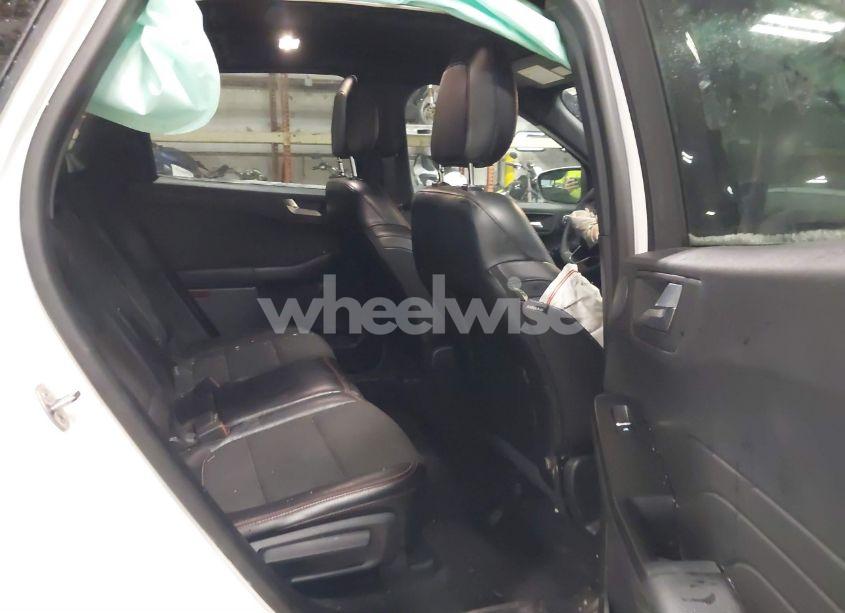 Photo 8 of 2024 Ford Escape ST-LINE SELECT (VIN 1FMCU9NA7RUA40276)