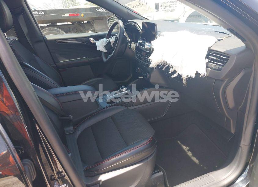 Photo 5 of 2025 Ford Escape ST-LINE SELECT (VIN 1FMCU9NA7SUA42275)