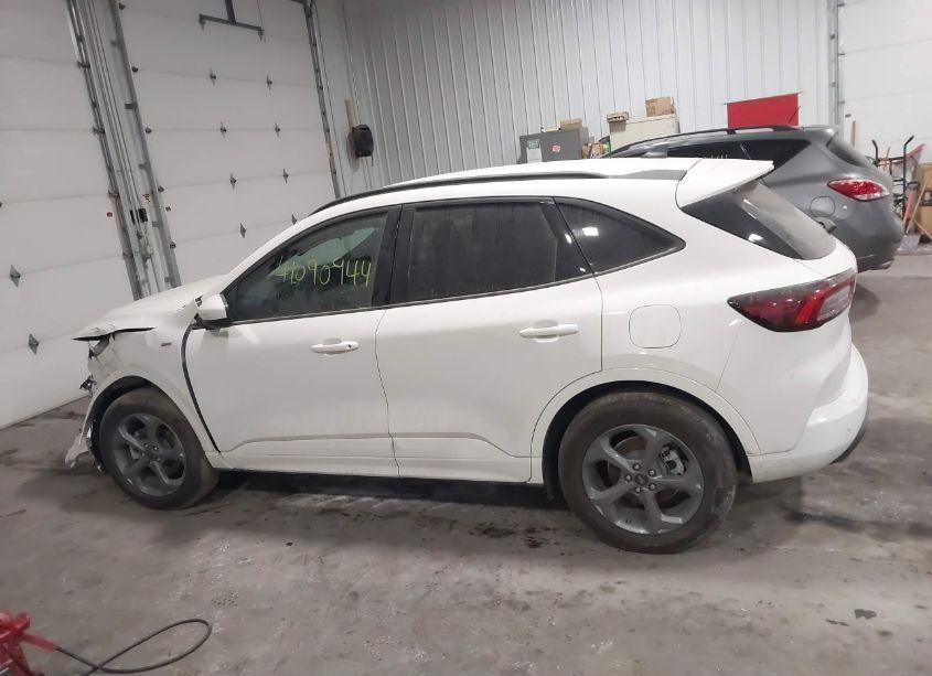 Photo 14 of 2024 Ford Escape ST-LINE SELECT (VIN 1FMCU9NZ1RUA36309)