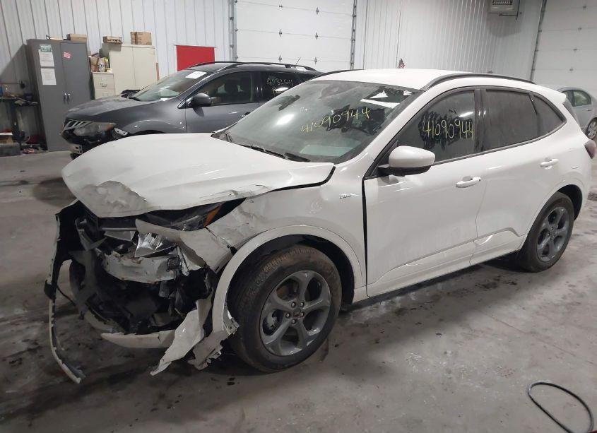 Photo 2 of 2024 Ford Escape ST-LINE SELECT (VIN 1FMCU9NZ1RUA36309)