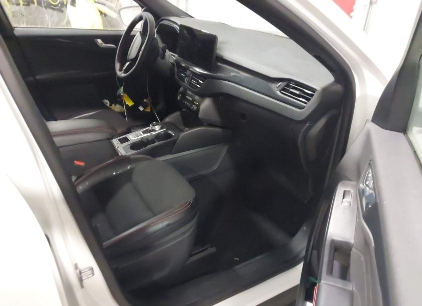 Photo 5 of 2024 Ford Escape ST-LINE SELECT (VIN 1FMCU9NZ1RUA36309)