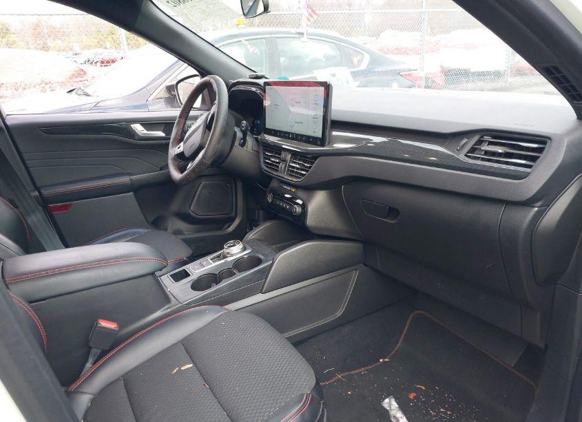 Photo 5 of 2023 Ford Escape ST-LINE SELECT (VIN 1FMCU9NZ2PUB16389)