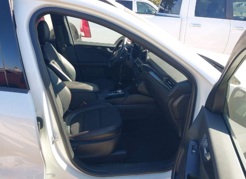 Photo 5 of 2024 Ford Escape ST-LINE SELECT (VIN 1FMCU9NZ5RUA36443)