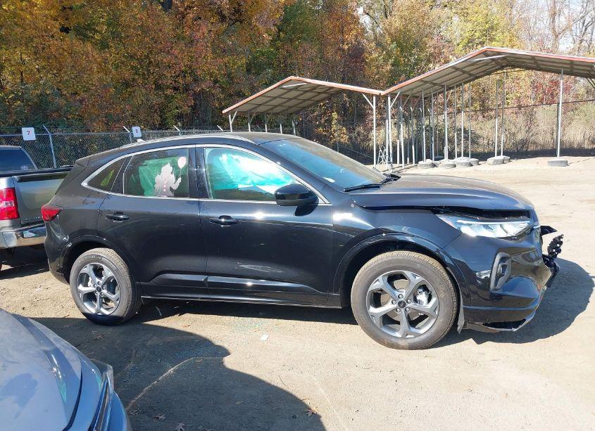Photo 14 of 2024 Ford Escape ST-LINE SELECT (VIN 1FMCU9NZ5RUA50875)