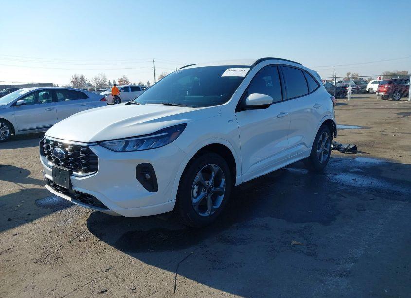 Photo 2 of 2024 Ford Escape ST-LINE SELECT (VIN 1FMCU9NZ6RUB03227)