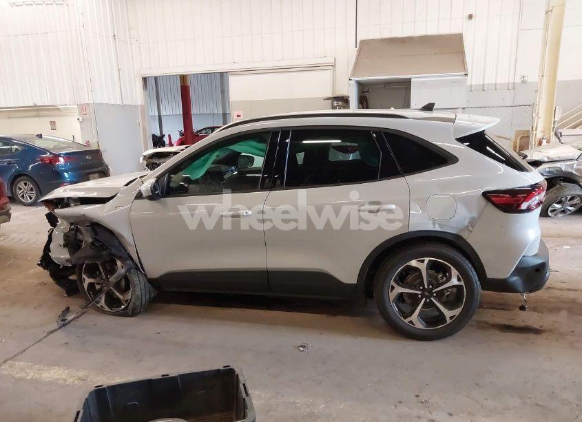 Photo 14 of 2025 Ford Escape ST-LINE SELECT (VIN 1FMCU9NZ9SUA36371)