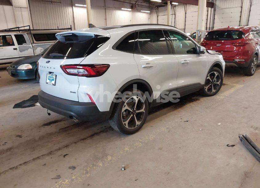 Photo 4 of 2025 Ford Escape ST-LINE SELECT (VIN 1FMCU9NZ9SUA36371)
