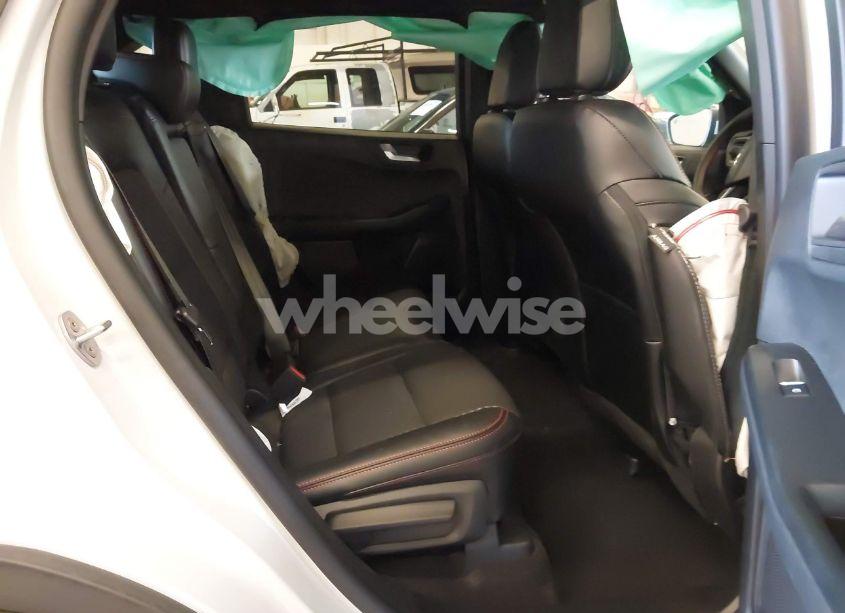 Photo 8 of 2025 Ford Escape ST-LINE SELECT (VIN 1FMCU9NZ9SUA36371)