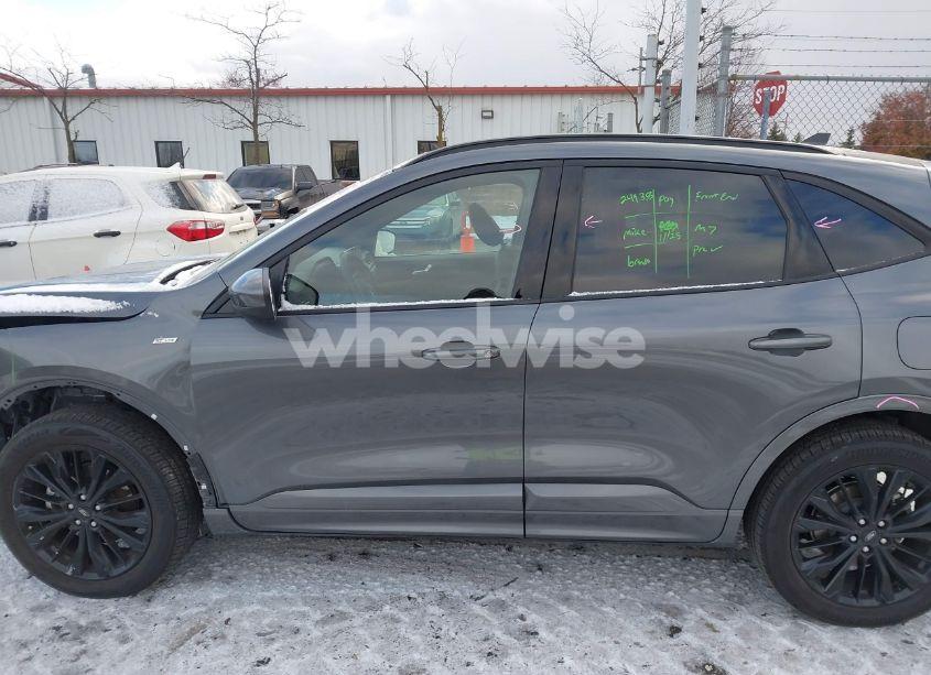 Photo 15 of 2023 Ford Escape ST-LINE ELITE (VIN 1FMCU9PA0PUA02270)