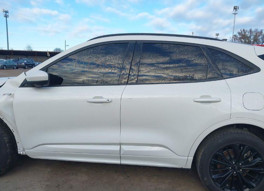 Photo 15 of 2023 Ford Escape ST-LINE ELITE (VIN 1FMCU9PA8PUB29249)