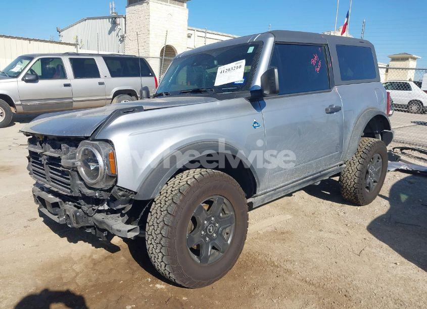 Photo 2 of 2024 Ford Bronco BLACK DIAMOND (VIN 1FMDE1AH6RLA22976)