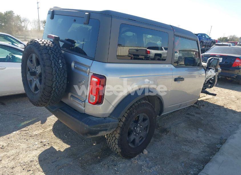 Photo 4 of 2024 Ford Bronco BLACK DIAMOND (VIN 1FMDE1AH6RLA22976)