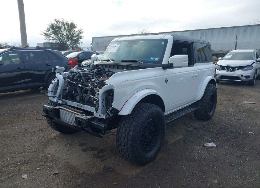 Photo 2 of 2022 Ford Bronco OUTER BANKS (VIN 1FMDE5AH0NLB04669)