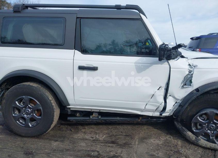 Photo 12 of 2022 Ford Bronco (VIN 1FMDE5AH2NLB64677)