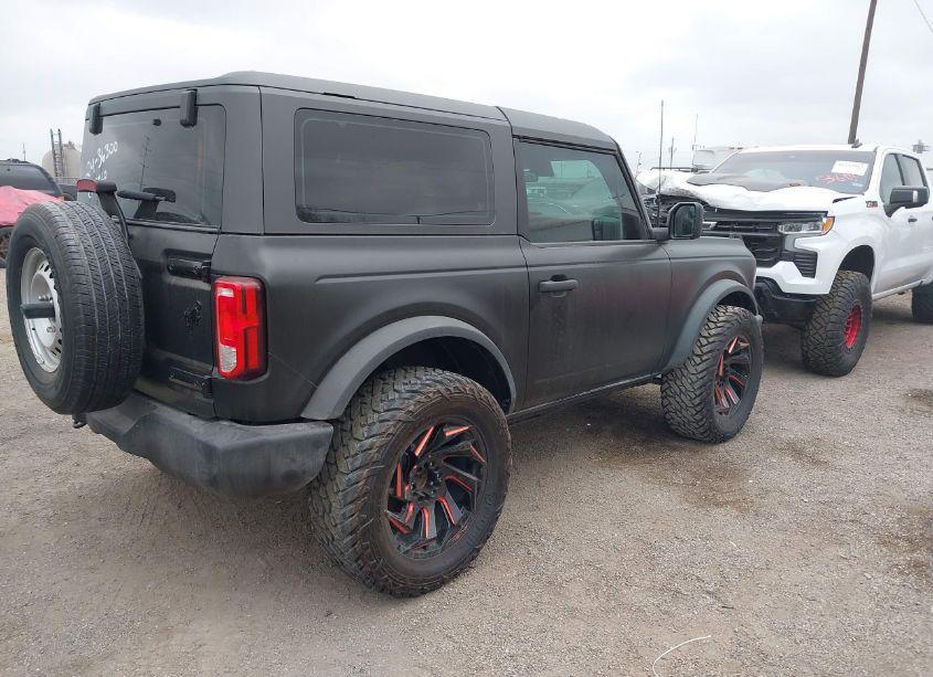 Photo 4 of 2023 Ford Bronco (VIN 1FMDE5AH4PLB07772)