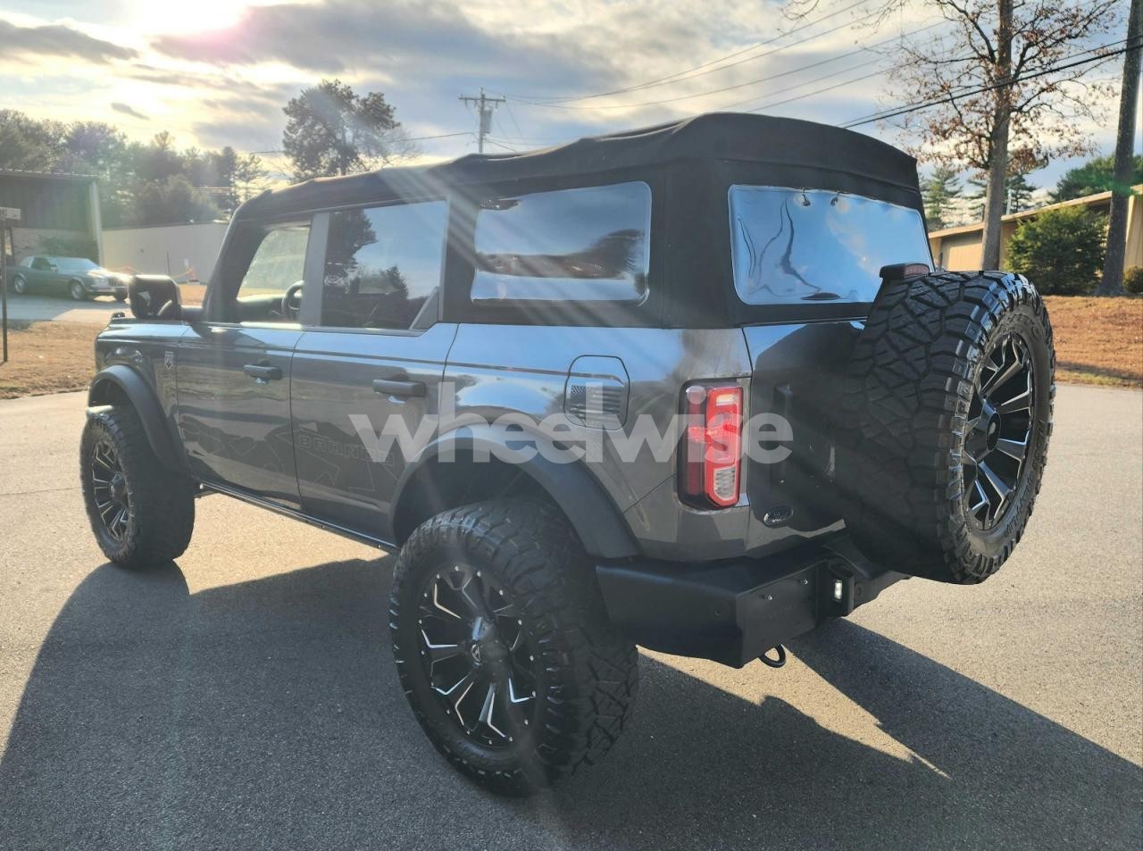 Photo 3 of 2022 FORD BRONCO BASE N/A (VIN 1FMDE5BH0NLA99696)