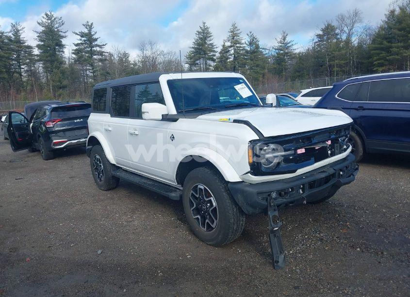 2022 Ford Bronco OUTER BANKS (VIN 1FMDE5BH0NLB71206) main photo