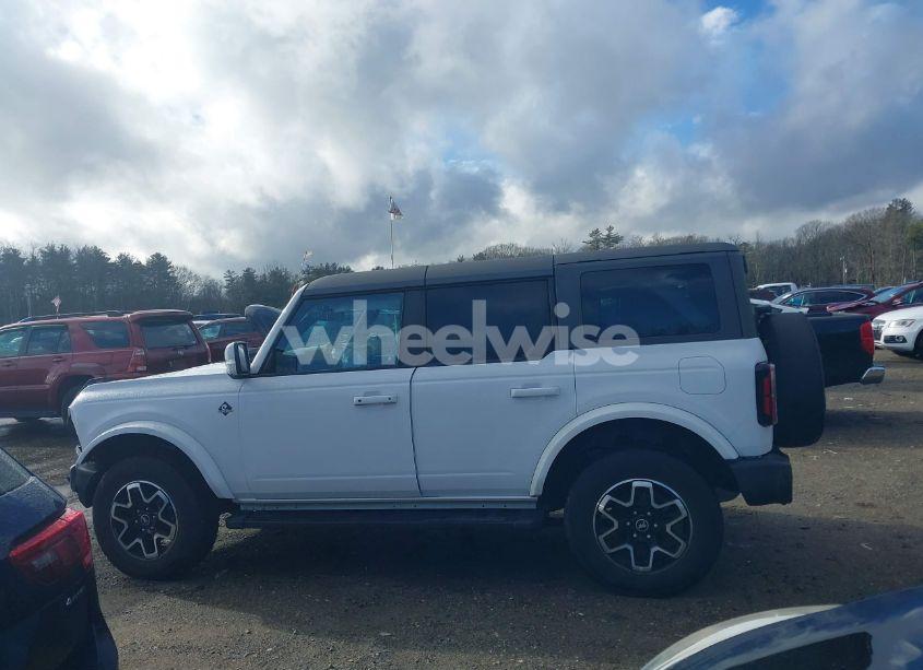 Photo 14 of 2022 Ford Bronco OUTER BANKS (VIN 1FMDE5BH0NLB71206)