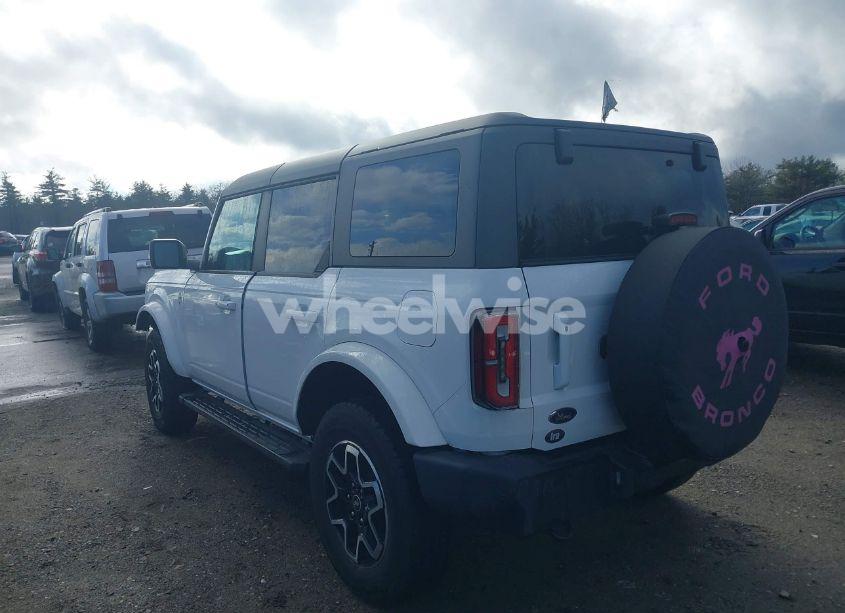 Photo 3 of 2022 Ford Bronco OUTER BANKS (VIN 1FMDE5BH0NLB71206)