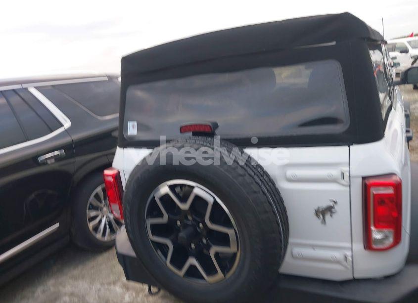 Photo 16 of 2021 Ford Bronco (VIN 1FMDE5BH1MLB01714)