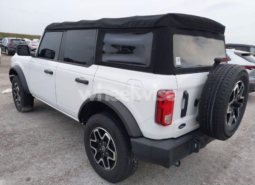 Photo 3 of 2021 Ford Bronco (VIN 1FMDE5BH1MLB01714)