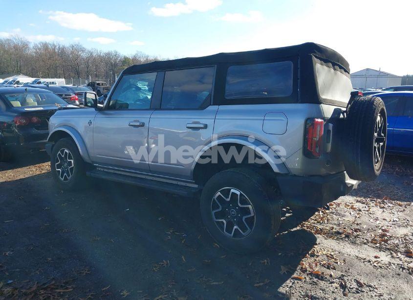 Photo 3 of 2022 Ford Bronco OUTER BANKS (VIN 1FMDE5BH3NLB13039)