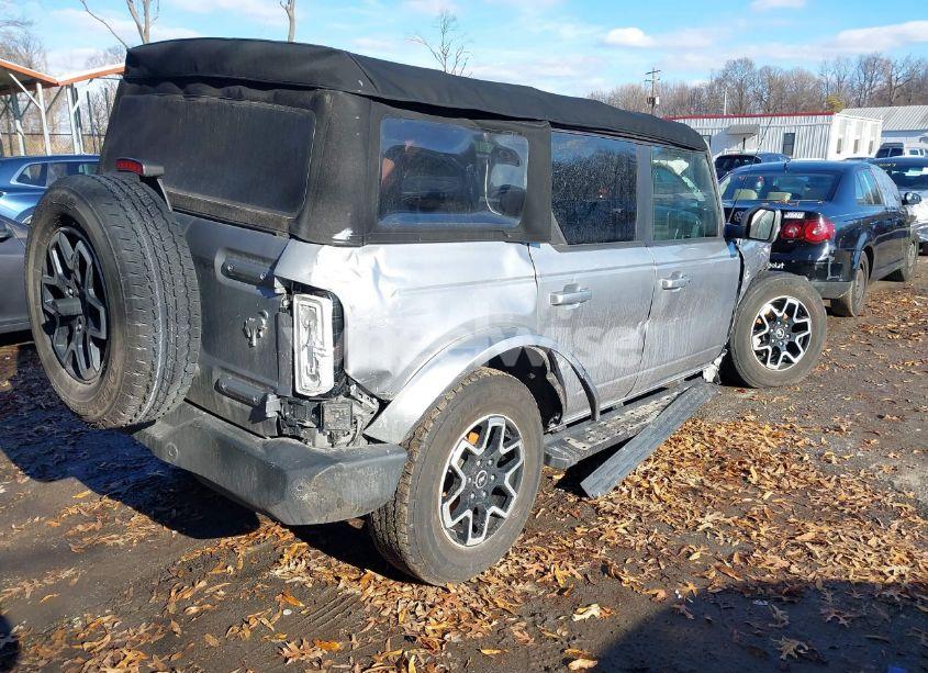 Photo 4 of 2022 Ford Bronco OUTER BANKS (VIN 1FMDE5BH3NLB13039)