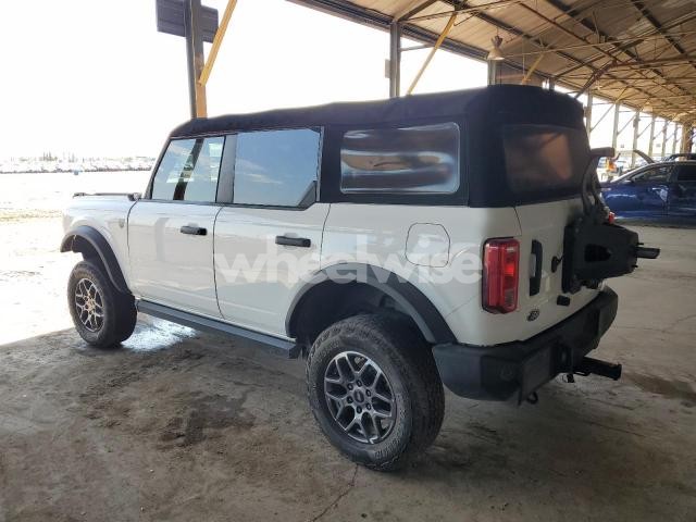 Photo 3 of 2022 FORD BRONCO BASE N/A (VIN 1FMDE5BH3NLB16572)