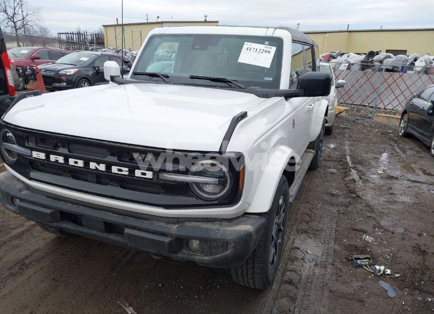 Photo 2 of 2022 Ford Bronco OUTER BANKS (VIN 1FMDE5BH3NLB46428)