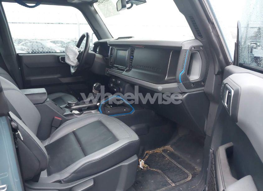 Photo 5 of 2022 Ford Bronco BLACK DIAMOND (VIN 1FMDE5BH6NLA84541)