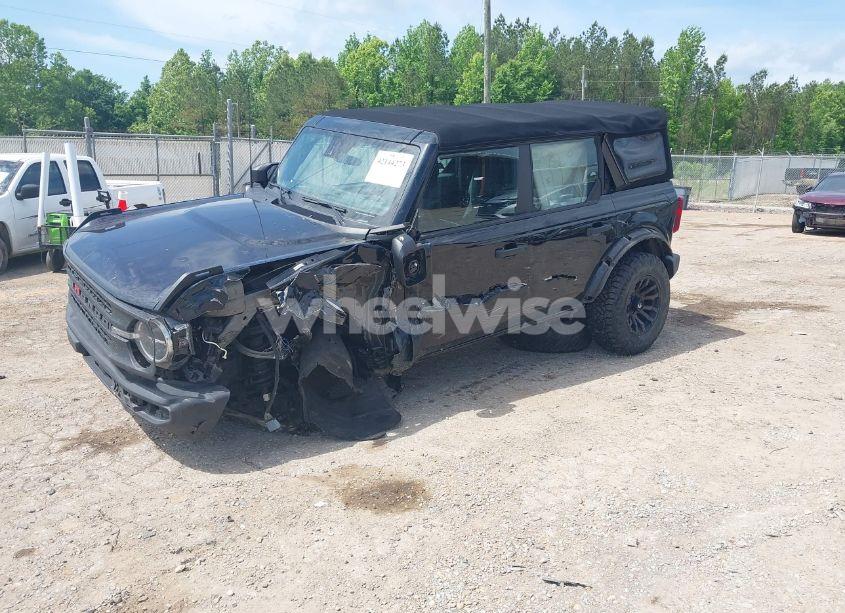 Photo 2 of 2022 Ford Bronco (VIN 1FMDE5BH6NLA86581)