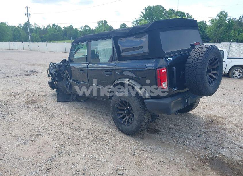 Photo 3 of 2022 Ford Bronco (VIN 1FMDE5BH6NLA86581)