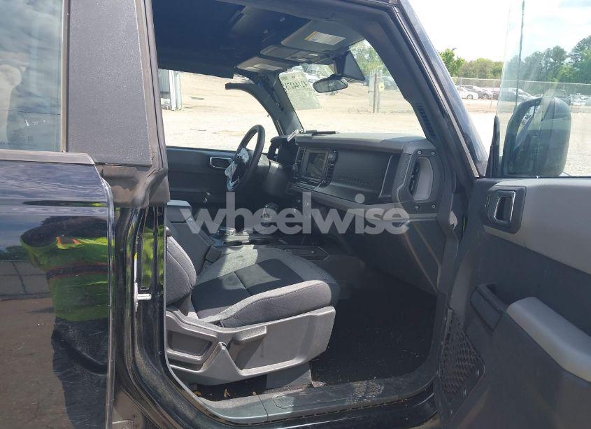 Photo 5 of 2022 Ford Bronco (VIN 1FMDE5BH6NLA86581)