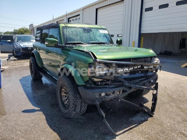 Photo 2 of 2022 FORD BRONCO BASE N/A (VIN 1FMDE5BH6NLA98309)