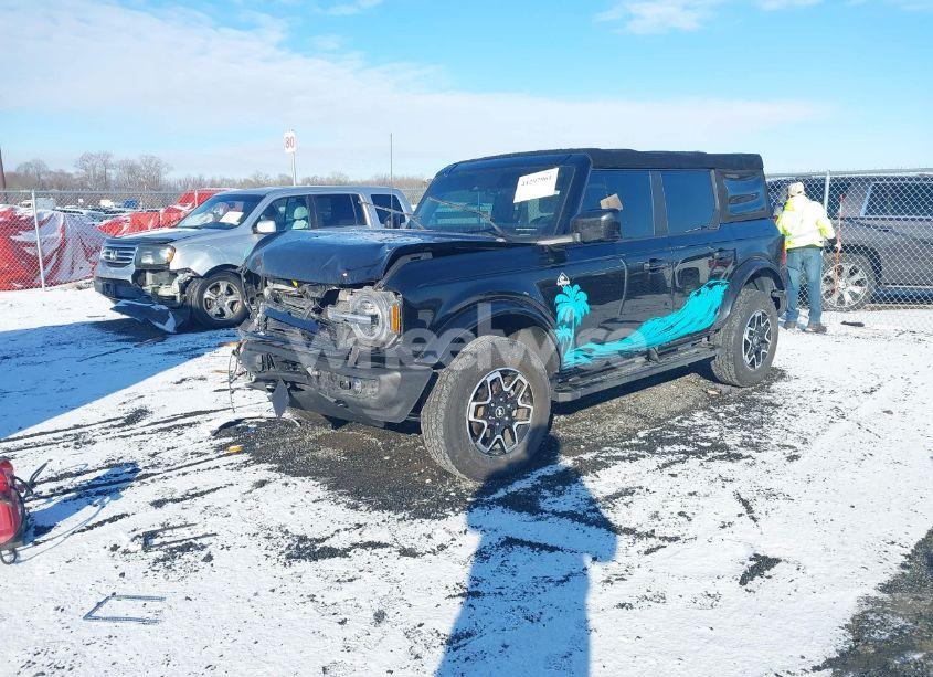 Photo 2 of 2021 Ford Bronco OUTER BANKS (VIN 1FMDE5BH7MLB07372)