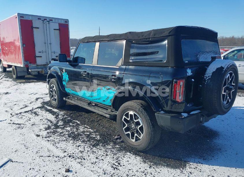 Photo 3 of 2021 Ford Bronco OUTER BANKS (VIN 1FMDE5BH7MLB07372)