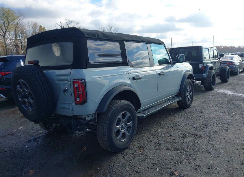 Photo 4 of 2022 Ford Bronco BIG BEND (VIN 1FMDE5BH7NLB70960)