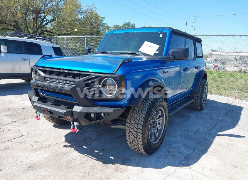 Photo 2 of 2022 Ford Bronco (VIN 1FMDE5BH9NLB66327)