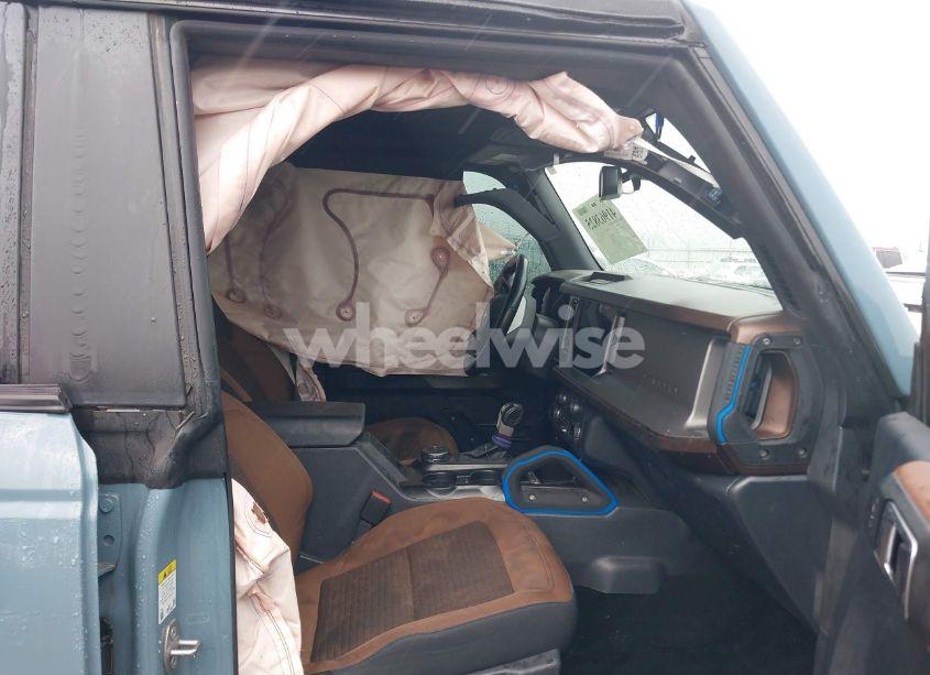 Photo 5 of 2022 Ford Bronco OUTER BANKS (VIN 1FMDE5BHXNLA85790)