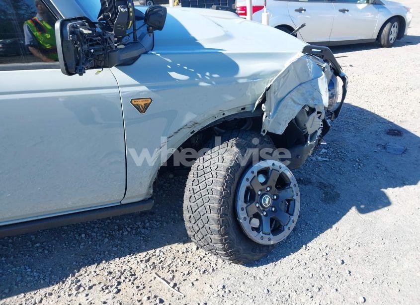 Photo 6 of 2022 Ford Bronco BADLANDS (VIN 1FMDE5CH9NLA92129)